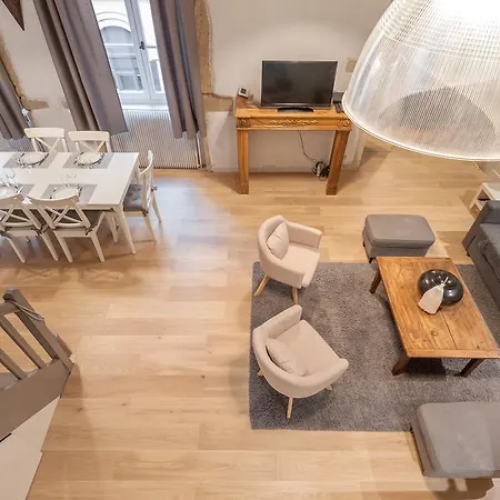 Clublord - Beautiful Loft Canut Hyper Center *