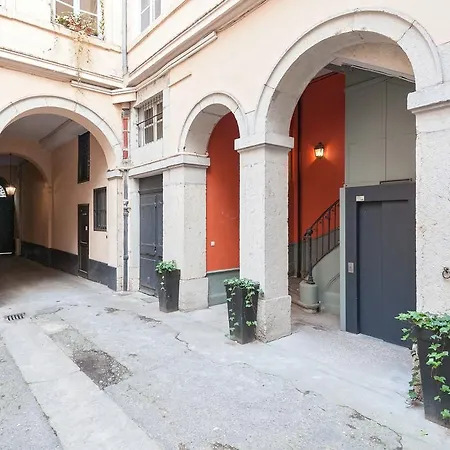 Clublord - Beautiful Loft Canut Hyper Center * Lyon